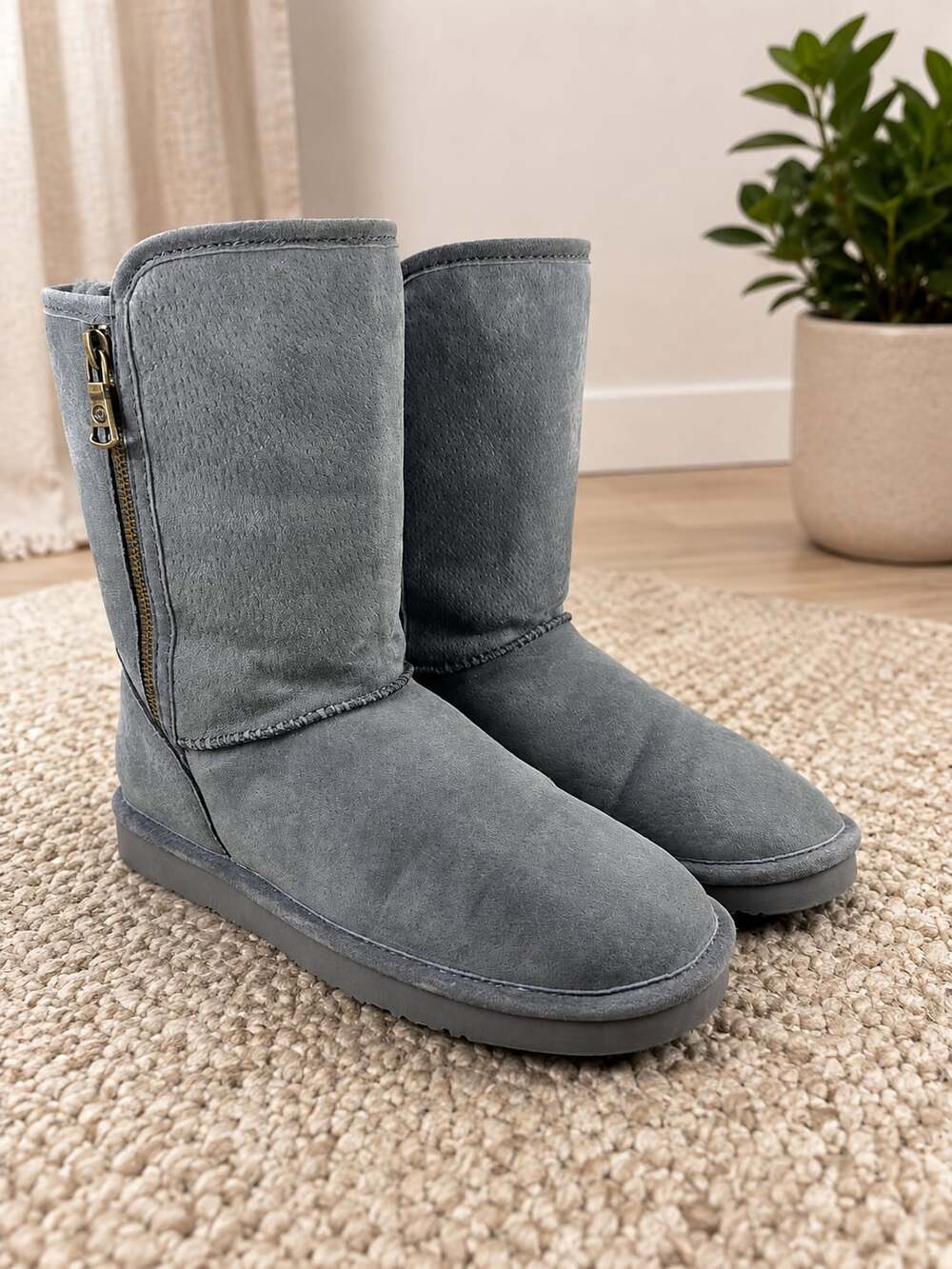 LAMO Gray Suede Mid Calf Winter Boots Faux Fur Lined Side Zip Womens 8